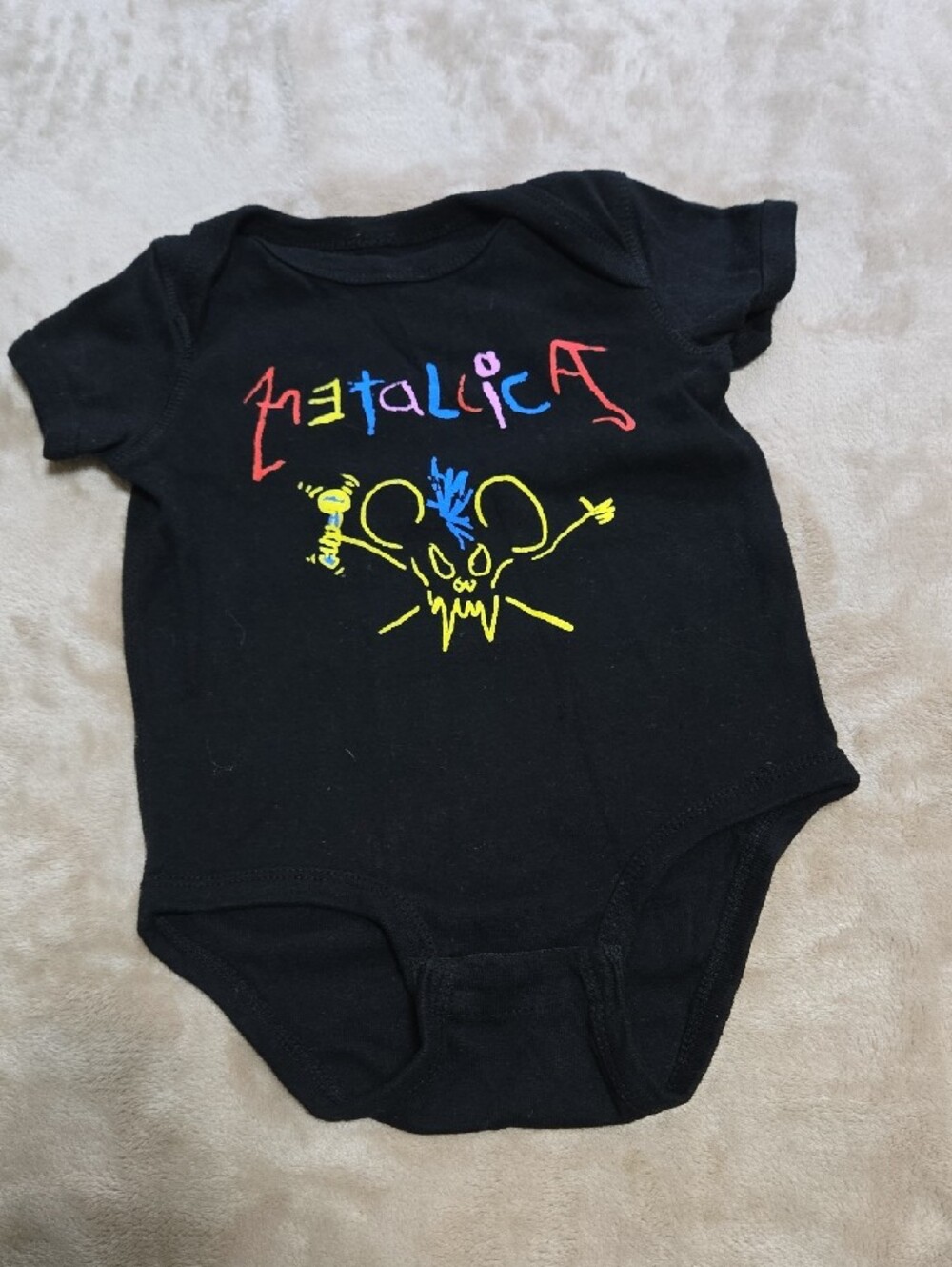 Black Graphic Rocker Tops - Picture 2 of 6